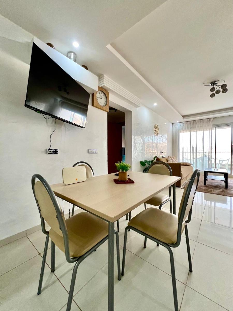 Apartment with sea view - Housity