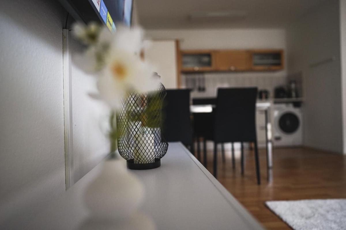 Moderne Ferienwohnung in Leimen mit Balkon, WeHome Komfort - Housity
