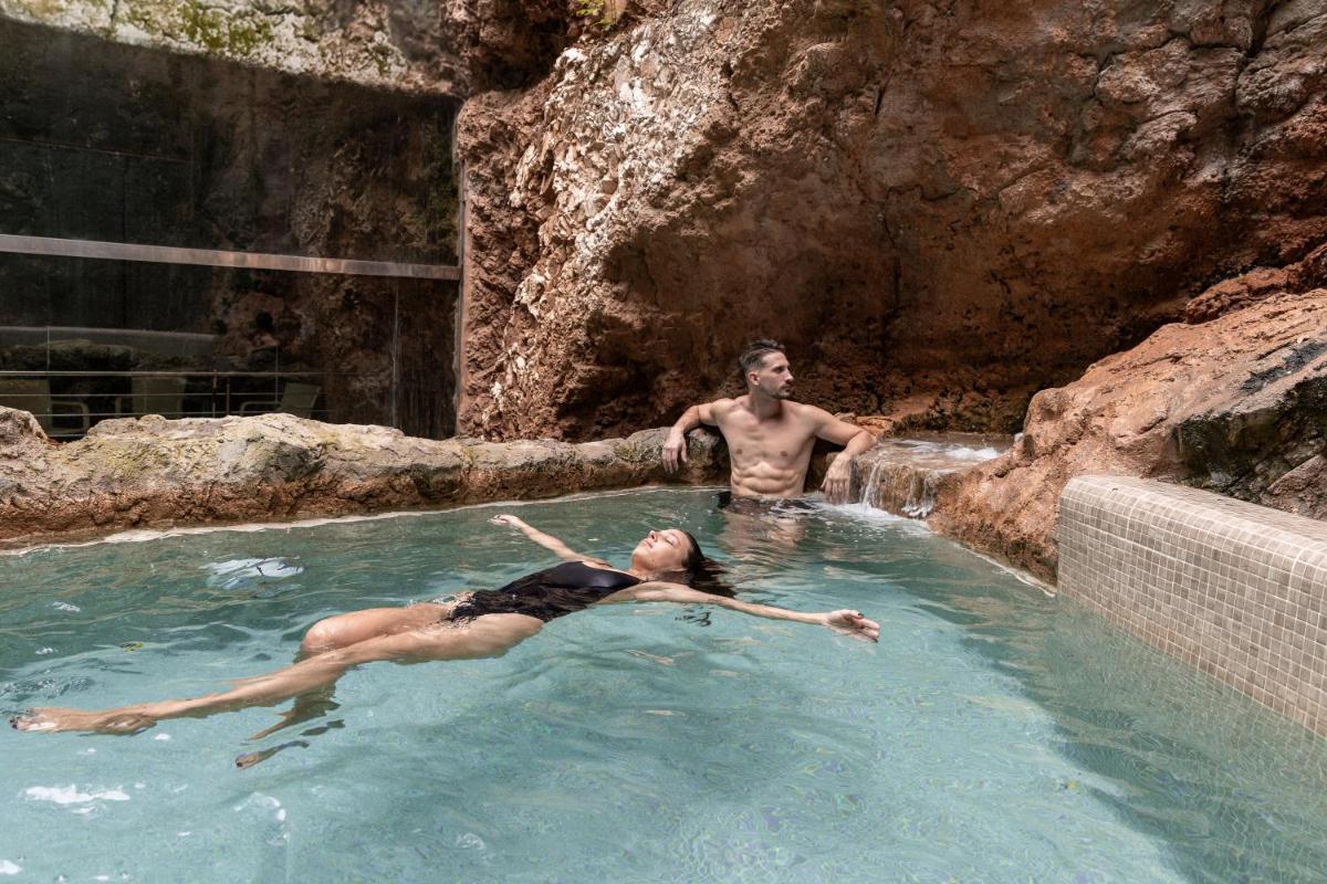 Clientes alojados en Hotel Balneario La Hermida