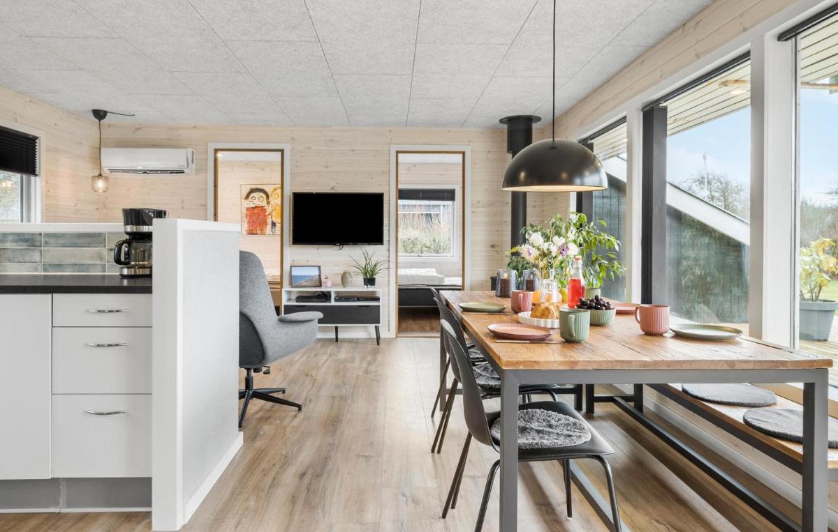Three-Bedroom Holiday Home In Vestervig - Housity