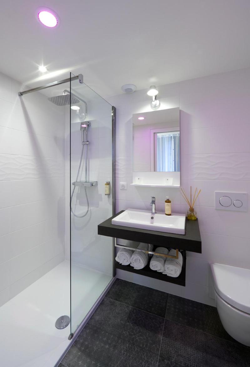 Salle de bains dans l'établissement Les Maisons du Pont - Charme & Caractère