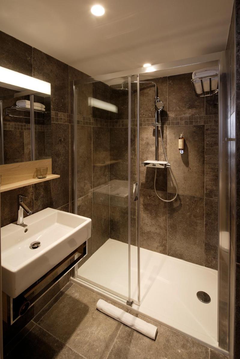 Salle de bains dans l'établissement Les Maisons du Pont - Charme & Caractère