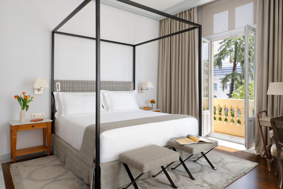 Cama o camas de una habitación en URSO Hotel & Spa, a Small Luxury Hotel of the World