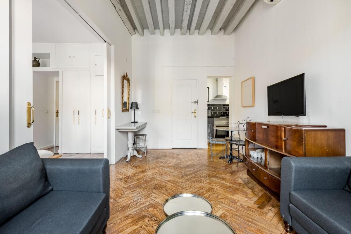 Charming Fuencarral I - Housity