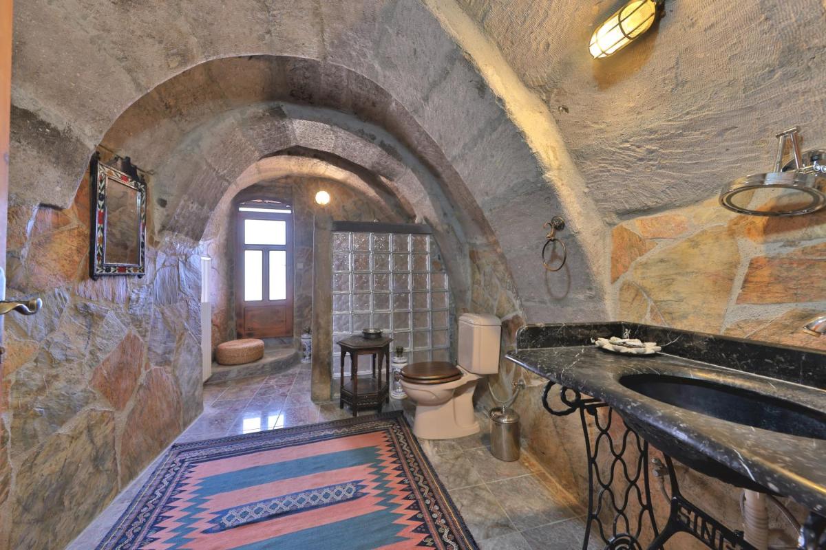 Potamia Cave Suites - Housity