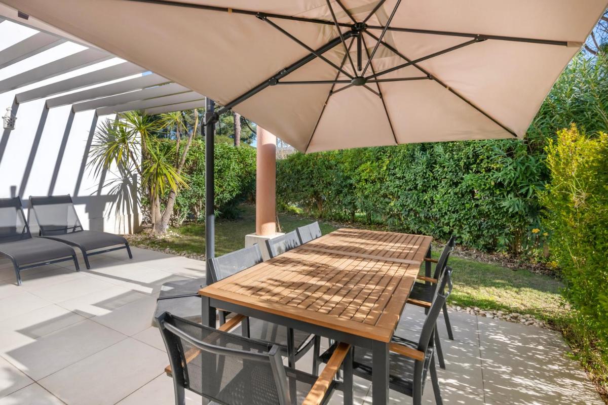 Um jardim no exterior de Vilar do Golf