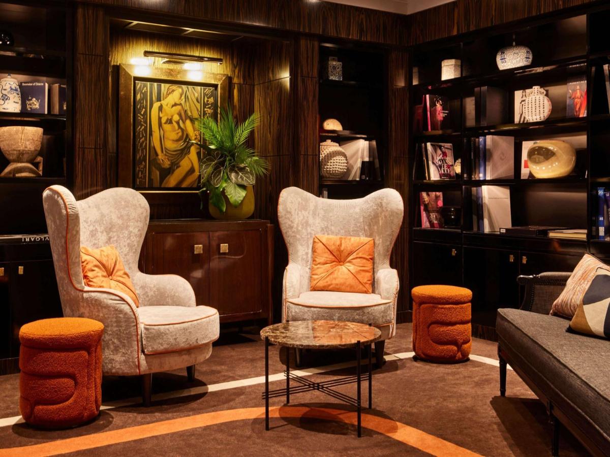 Coin salon dans l'établissement Sofitel Paris Le Faubourg