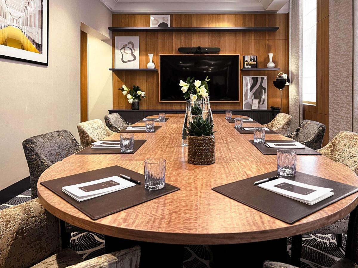 Coin salon dans l'établissement Sofitel Paris Le Faubourg