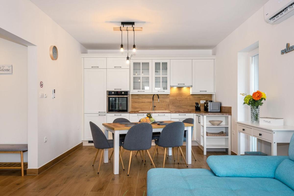 Villa Bajadera - Housity