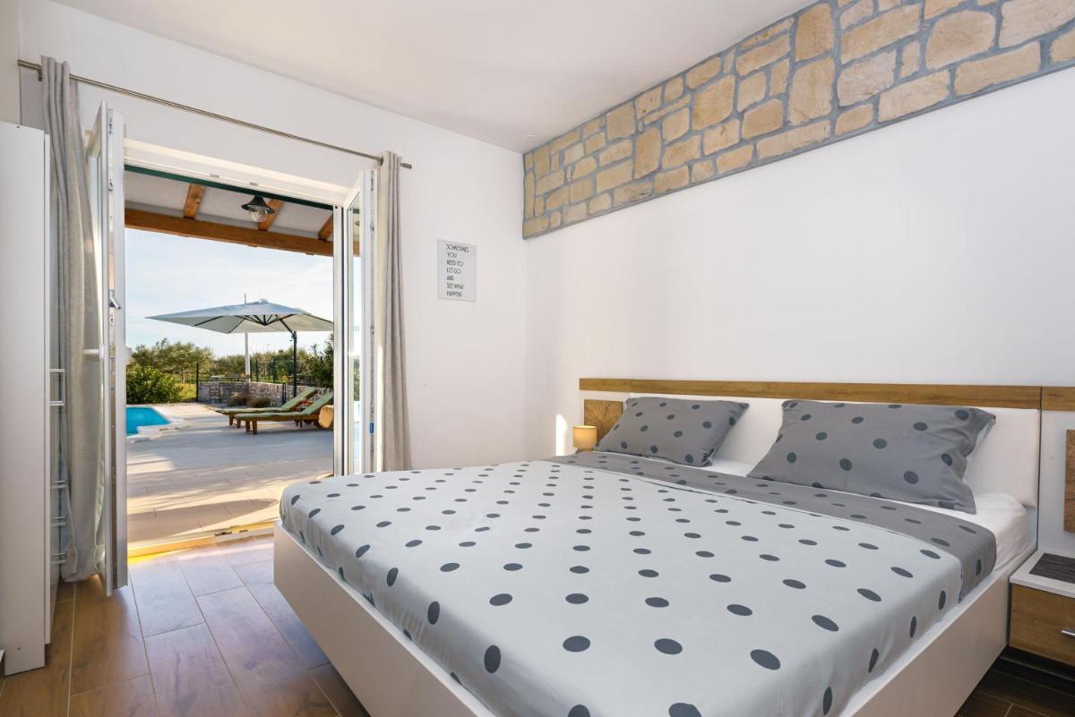 Villa Bajadera - Housity