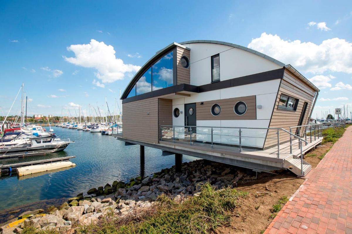 KYST 5410 Floating Home 1 - Housity