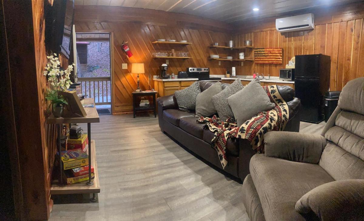 Restful River Cabin, Red River Gorge, KY, River Access & Views - Housity