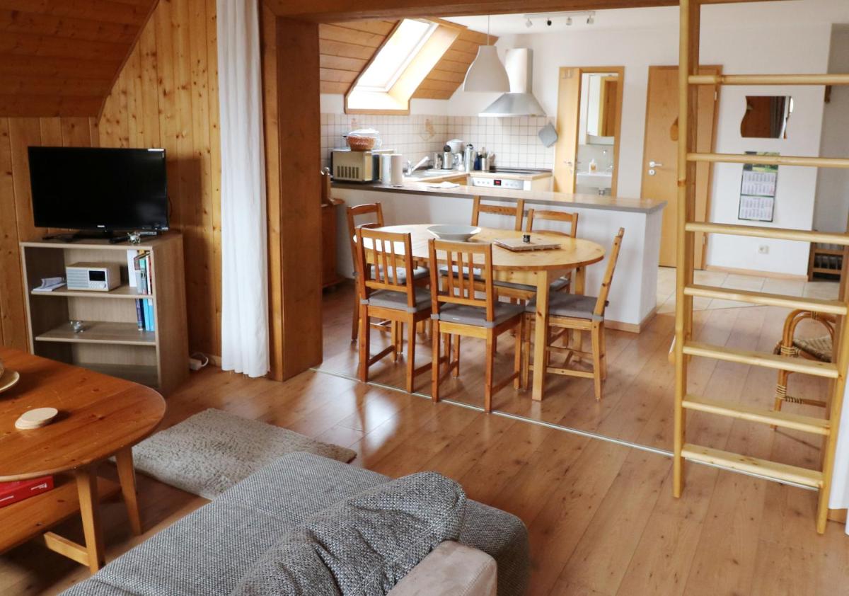 Ferienwohnung Seeblick Nr 3, 2 Zi-Bärental, Feldberg - Housity