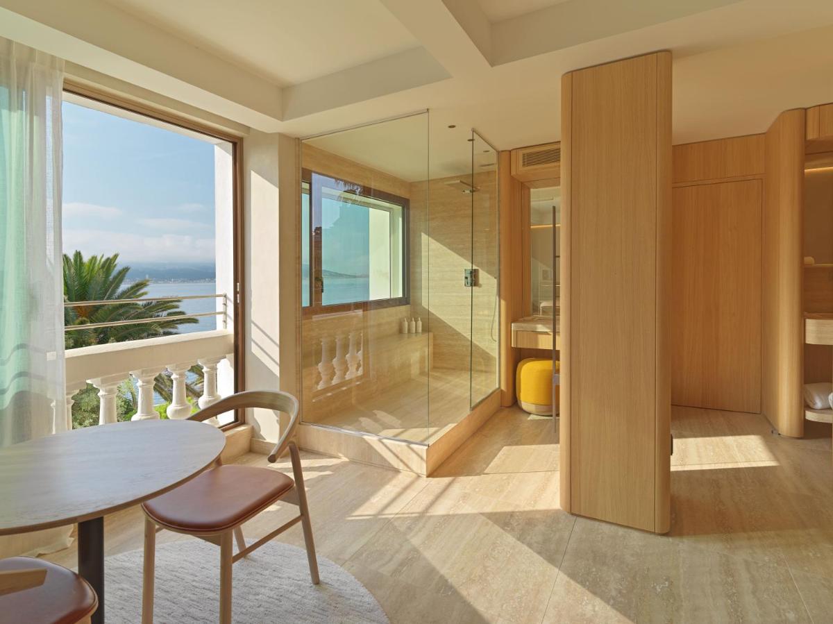 Vue générale sur la montagne ou vue sur la montagne depuis l'hôtel