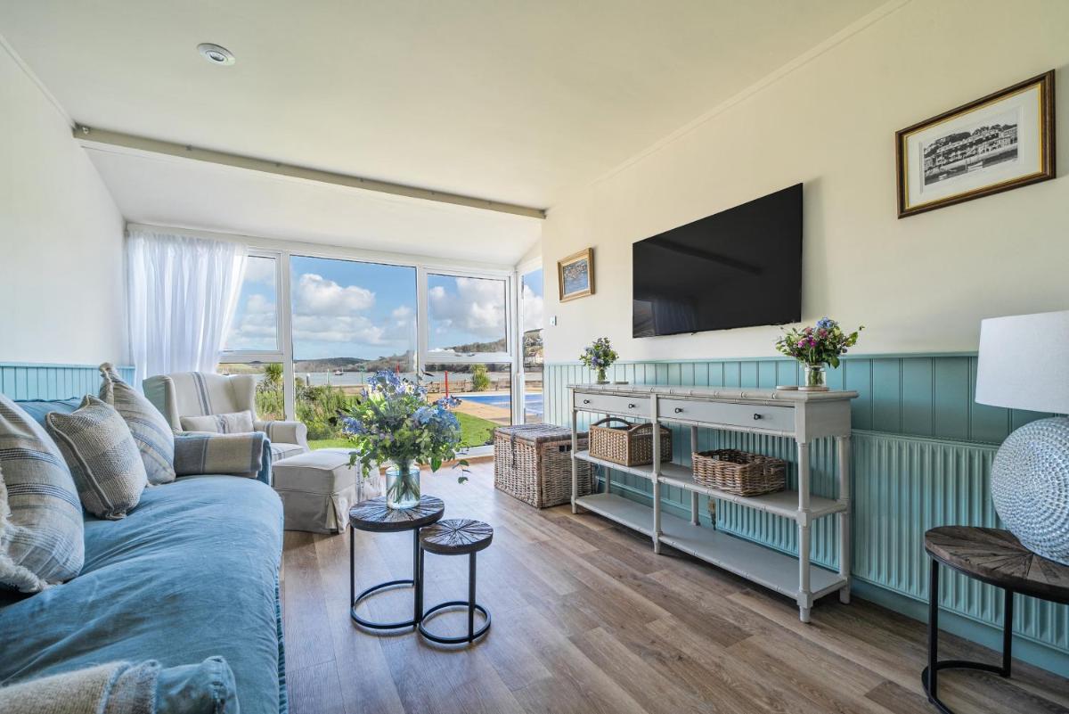 Flat 1 The Salcombe - Housity
