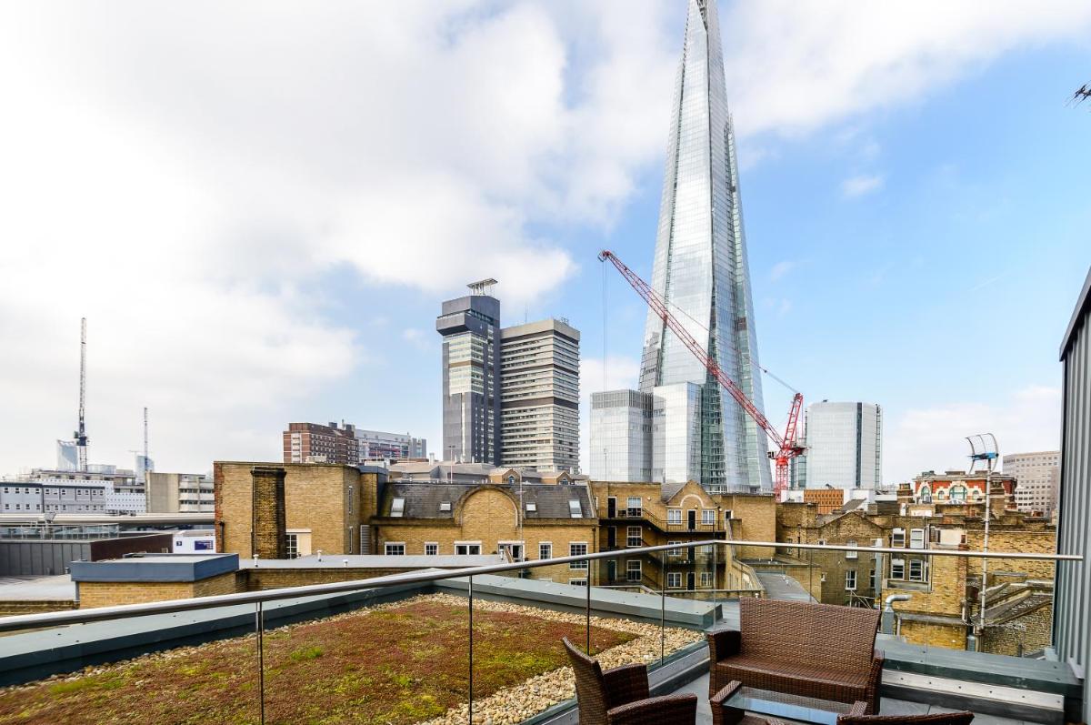 Tooley Street Apartments by Viridian Apartments - Hizvo
