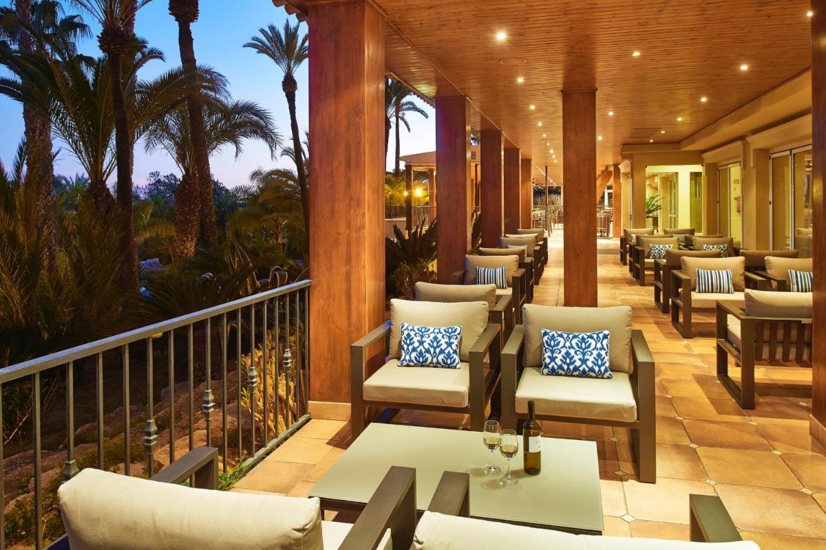 Uma área de estar em Ria Park Hotel & Spa