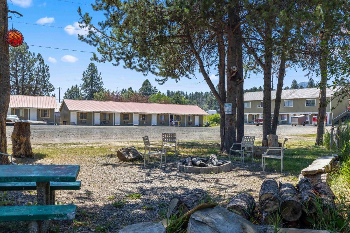 Birch Glen Hotel - Housity