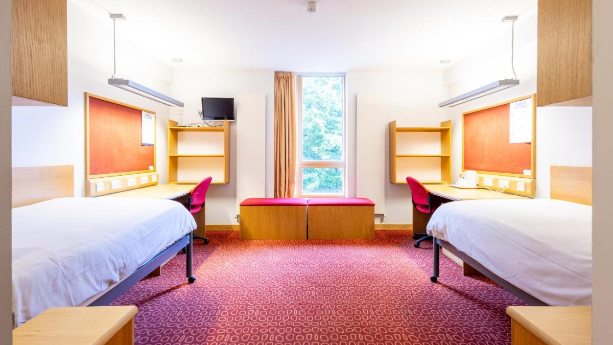 Summer Stays at The University of Edinburgh - Hizvo