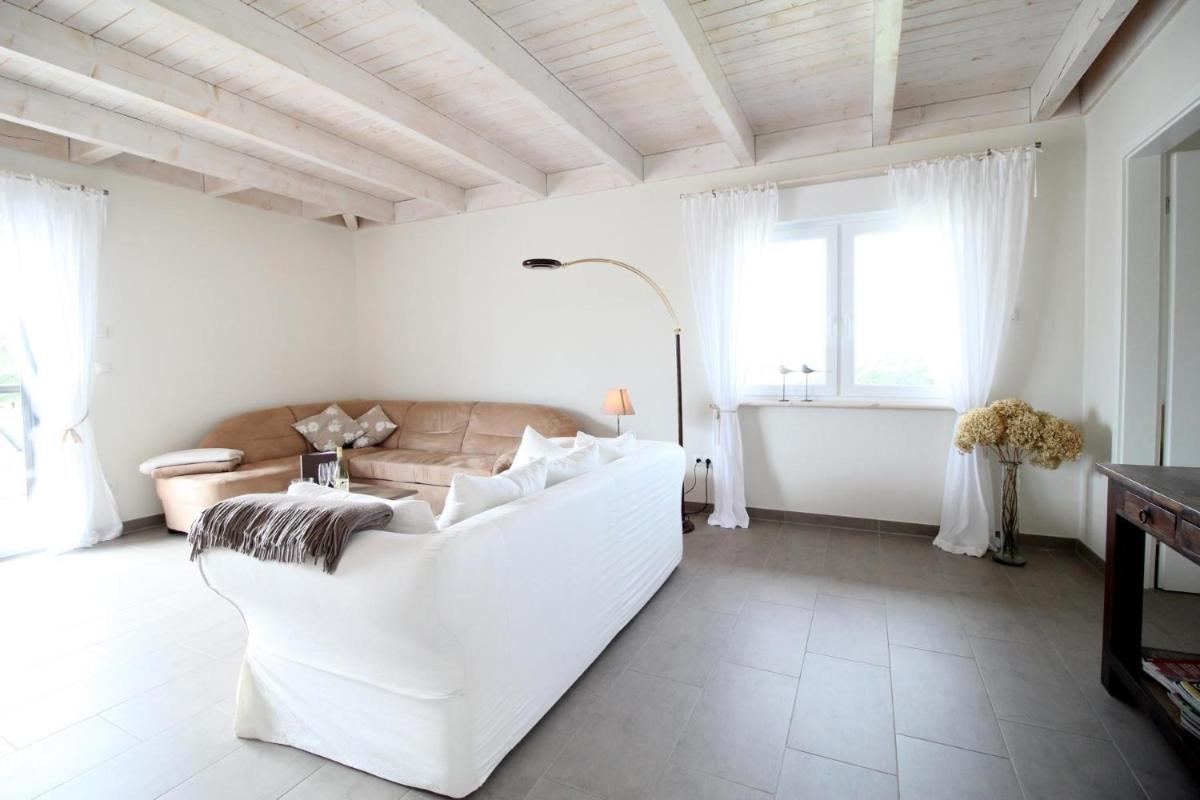 Penthouse "LaBella" V5W7 - Housity