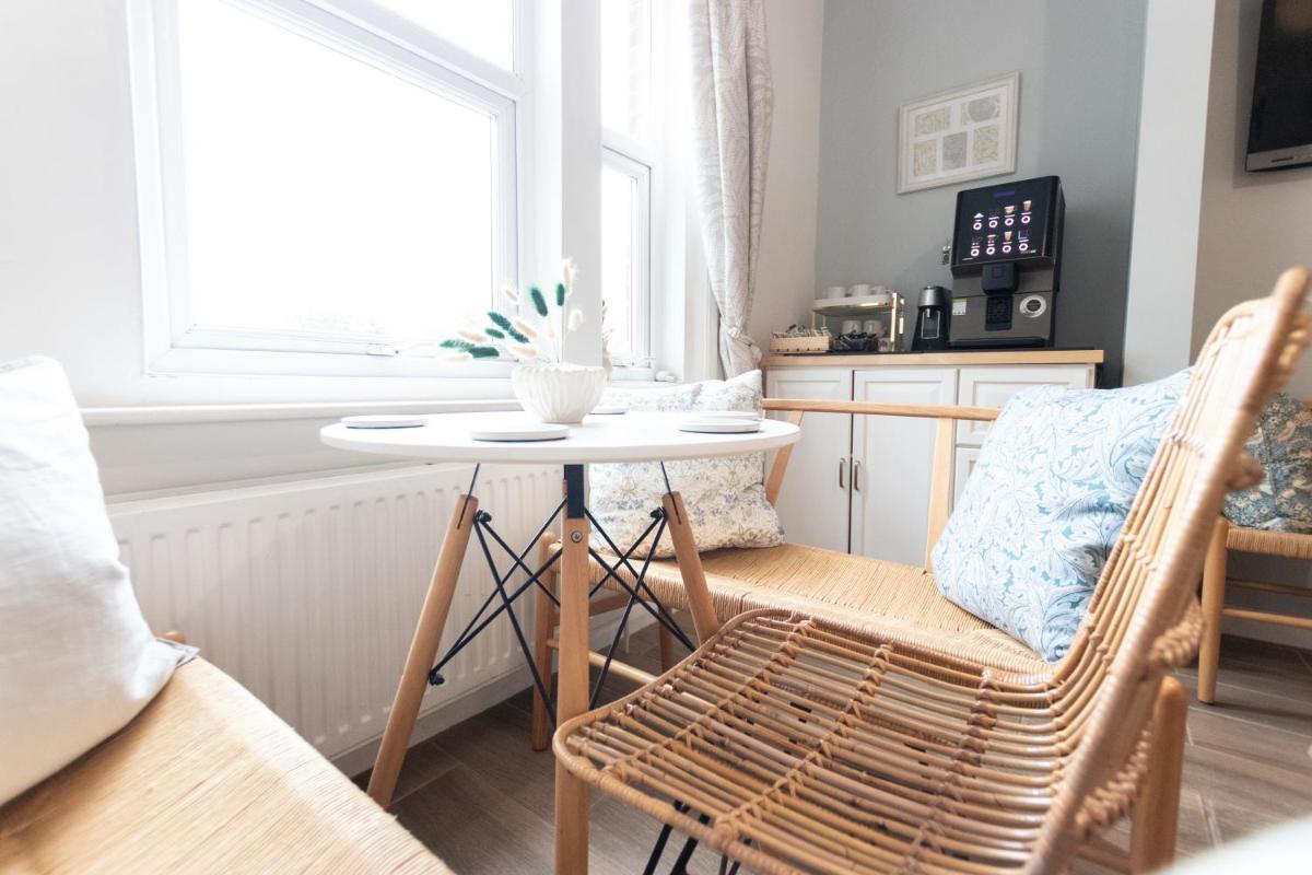 Poole Park House - Housity