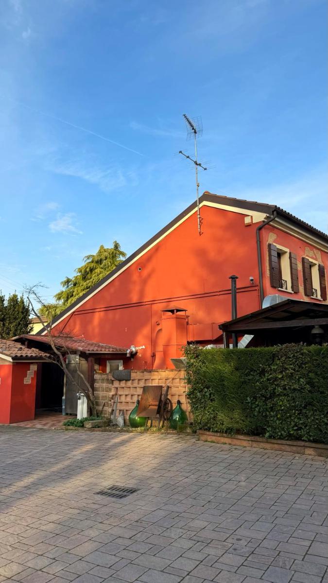 La Busa alloggi e trattoria - Housity