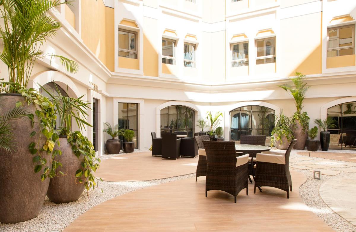 Coral Muscat Hotel and Apartments - Housity