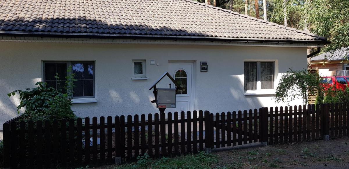 Ferienhaus Fichtenwalde, 160qm, 3SZ, 2BD, Küche, VDSL - Housity