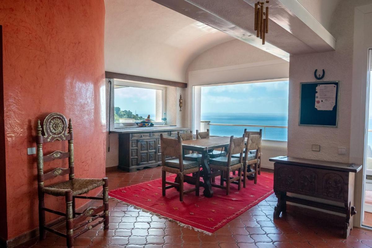 Villa Alco en Roses con vistas preciosas del mar - Housity