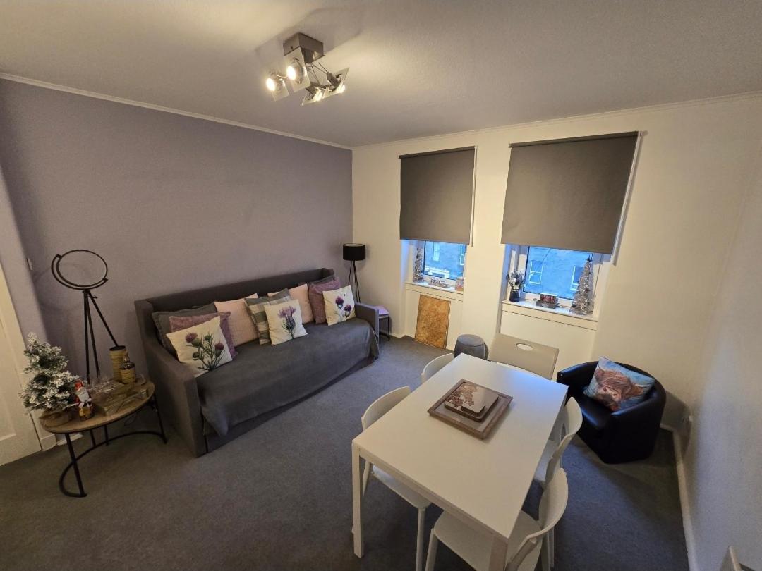 Bespoke Tours Scotland Accommodation @ Morrison Street - Housity