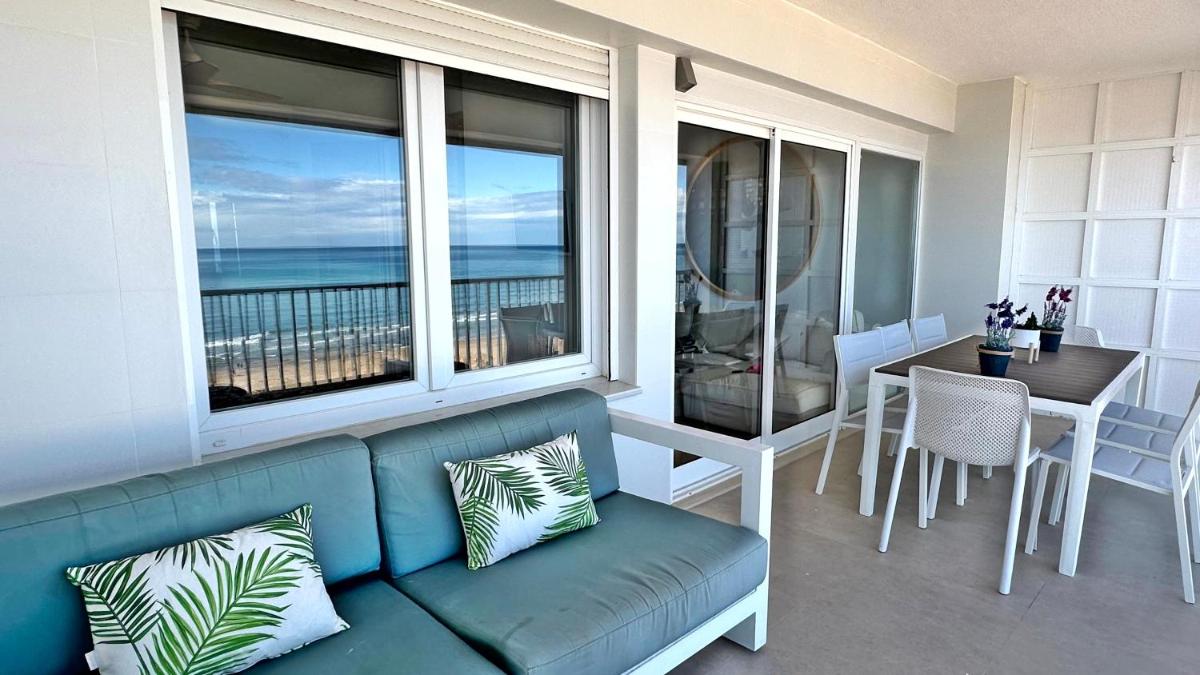 NEPTUNO 27 - Primera línea de Playa - Housity