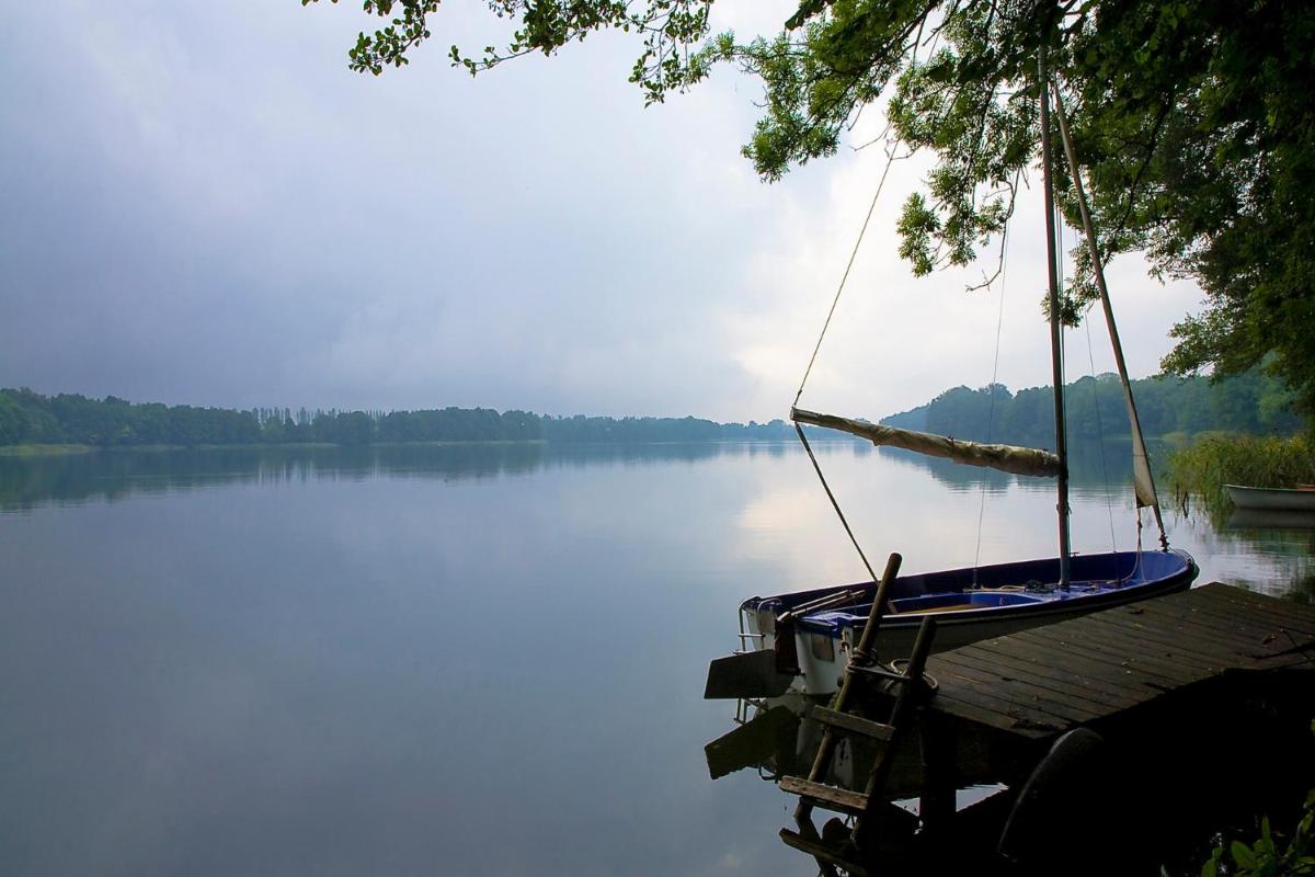 Ferienhaus am See - Housity