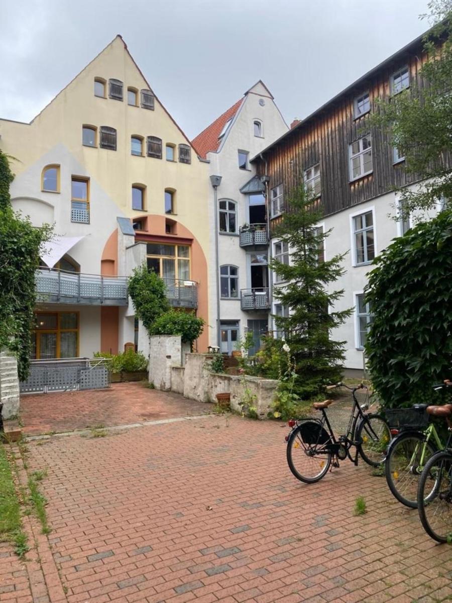 Sunfe - Housity