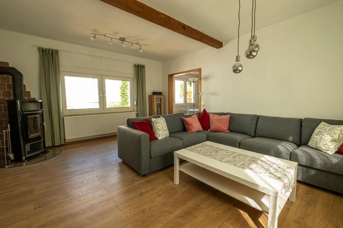 Ferienhaus Zum Waldrand - Housity