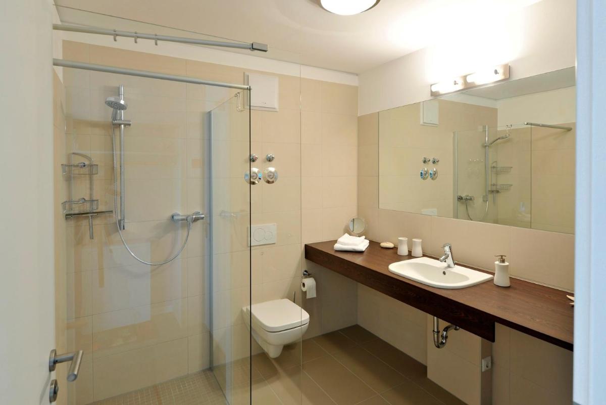 Apartment 13 "Möwennest", Blickrichtung offenes MeerBinnenhafen Nord - Hizvo