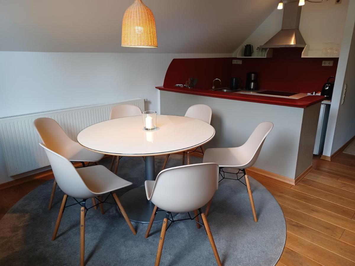 Sammetbach - Housity