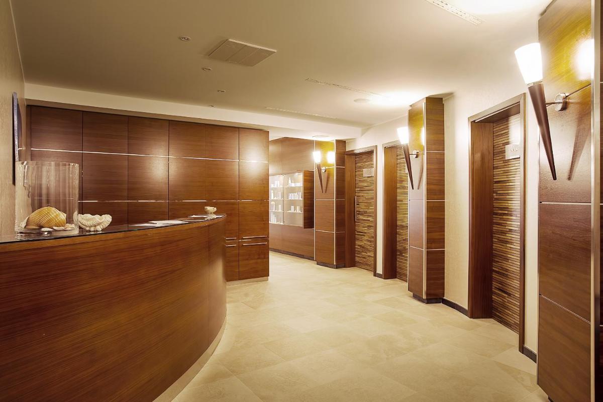 Spa & Wellness Hotel Pinia - Housity