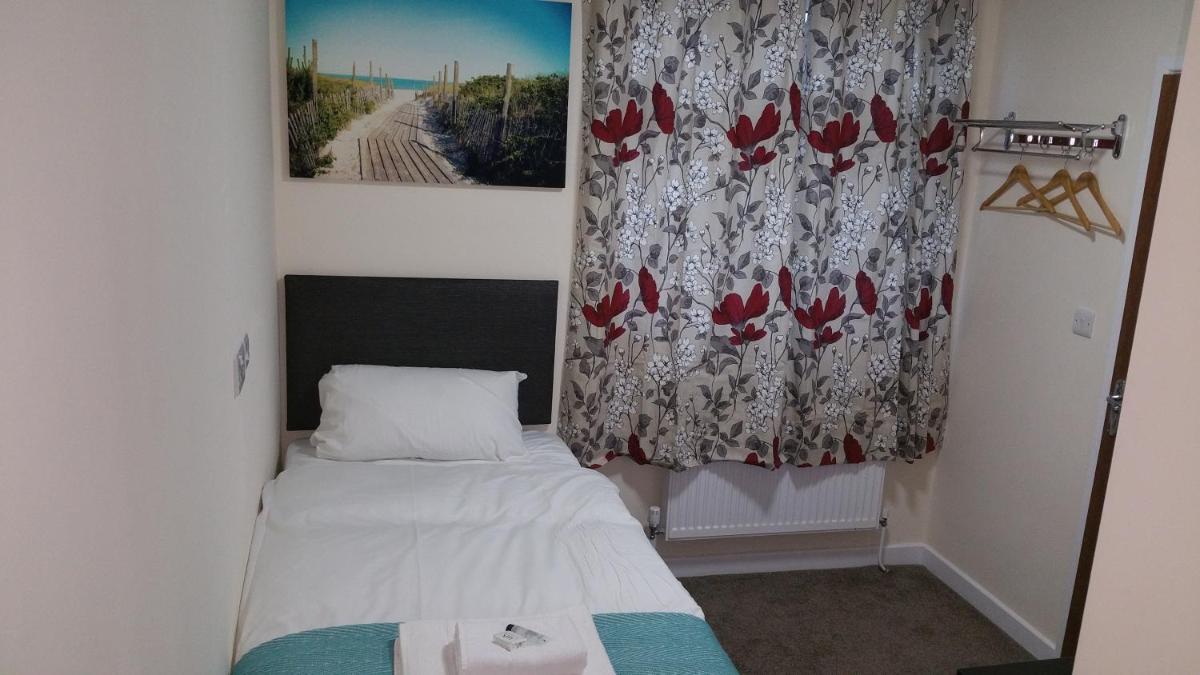 The Oxford House - Housity