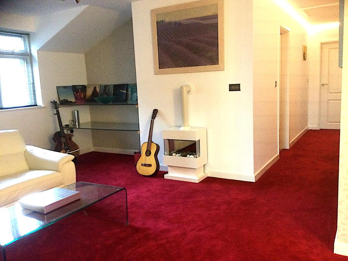 Lanteague Cornwall with stunning Sea Views - Housity