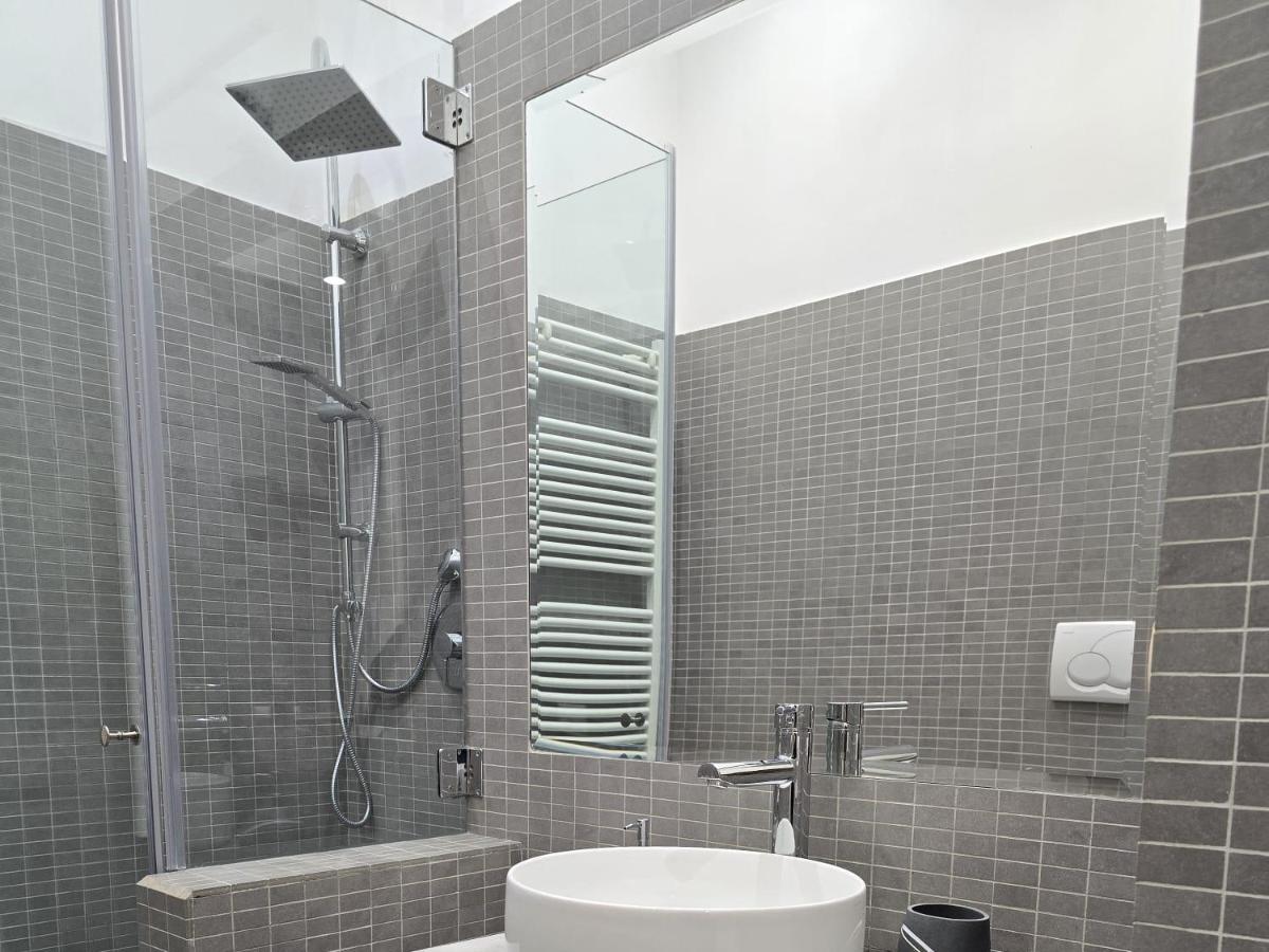 Rome Candia Holiday House - Housity