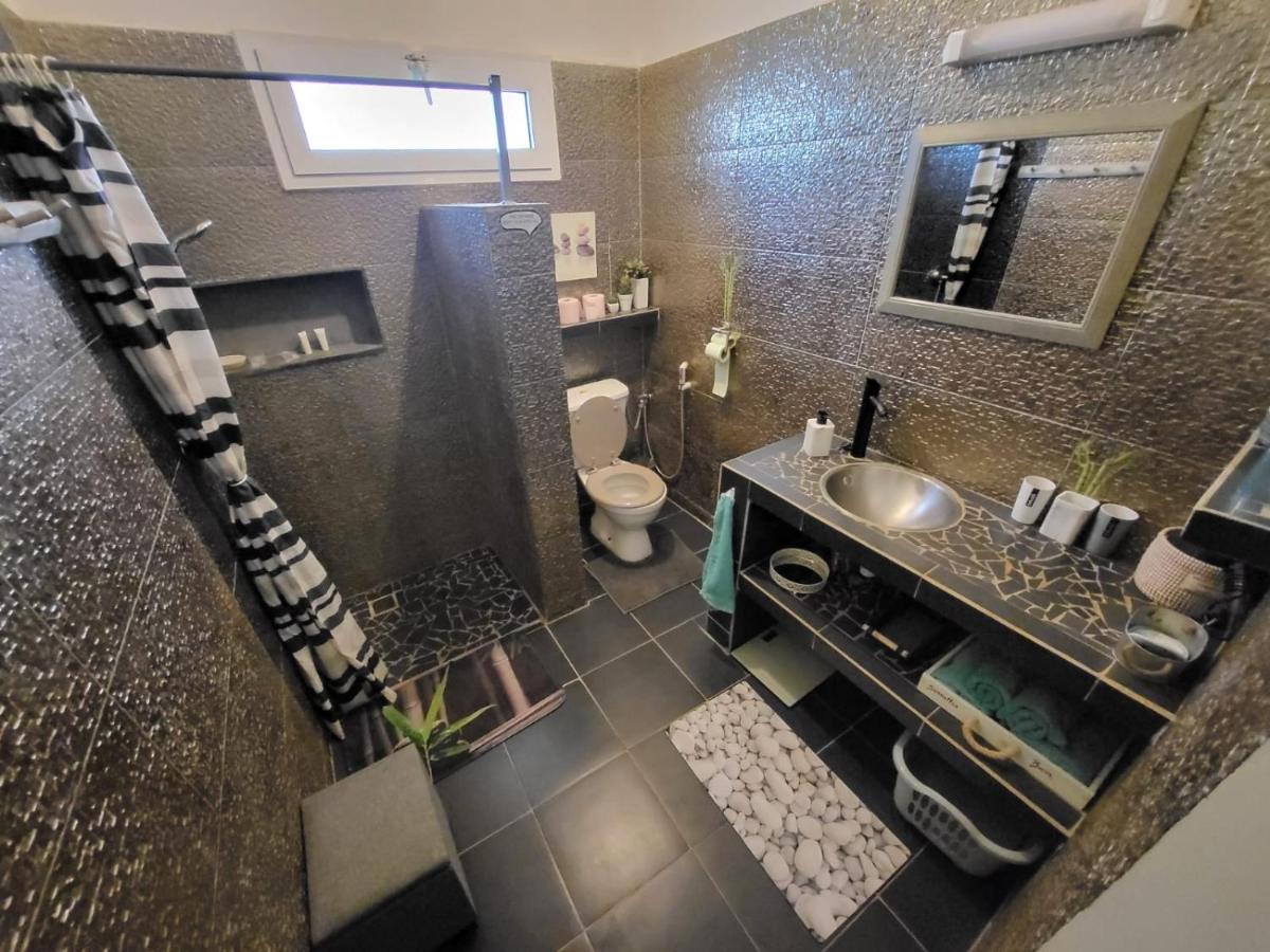 African Jaja villa Piscine-Climatisation - Housity