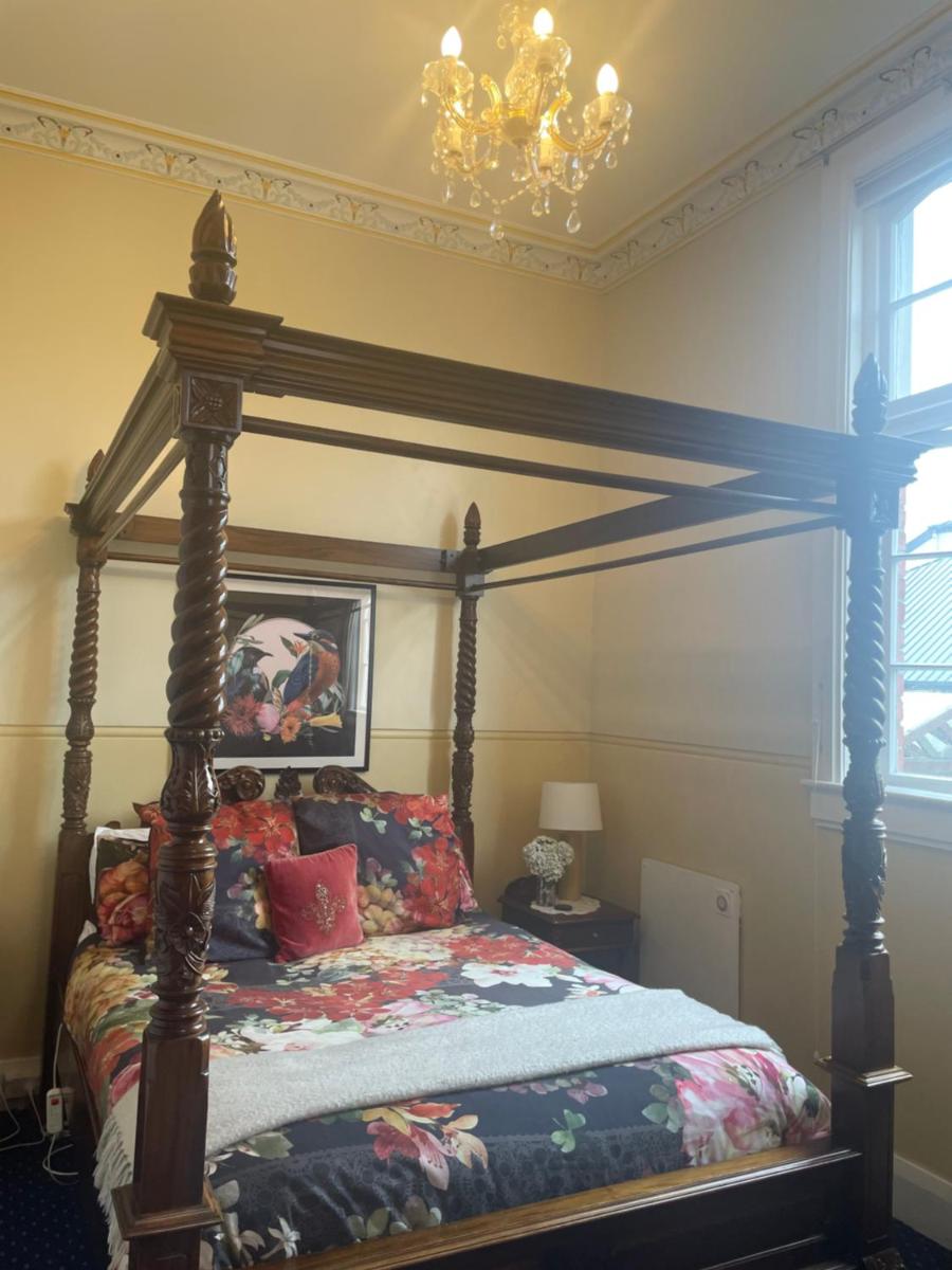 Hall on the Terrace - Housity