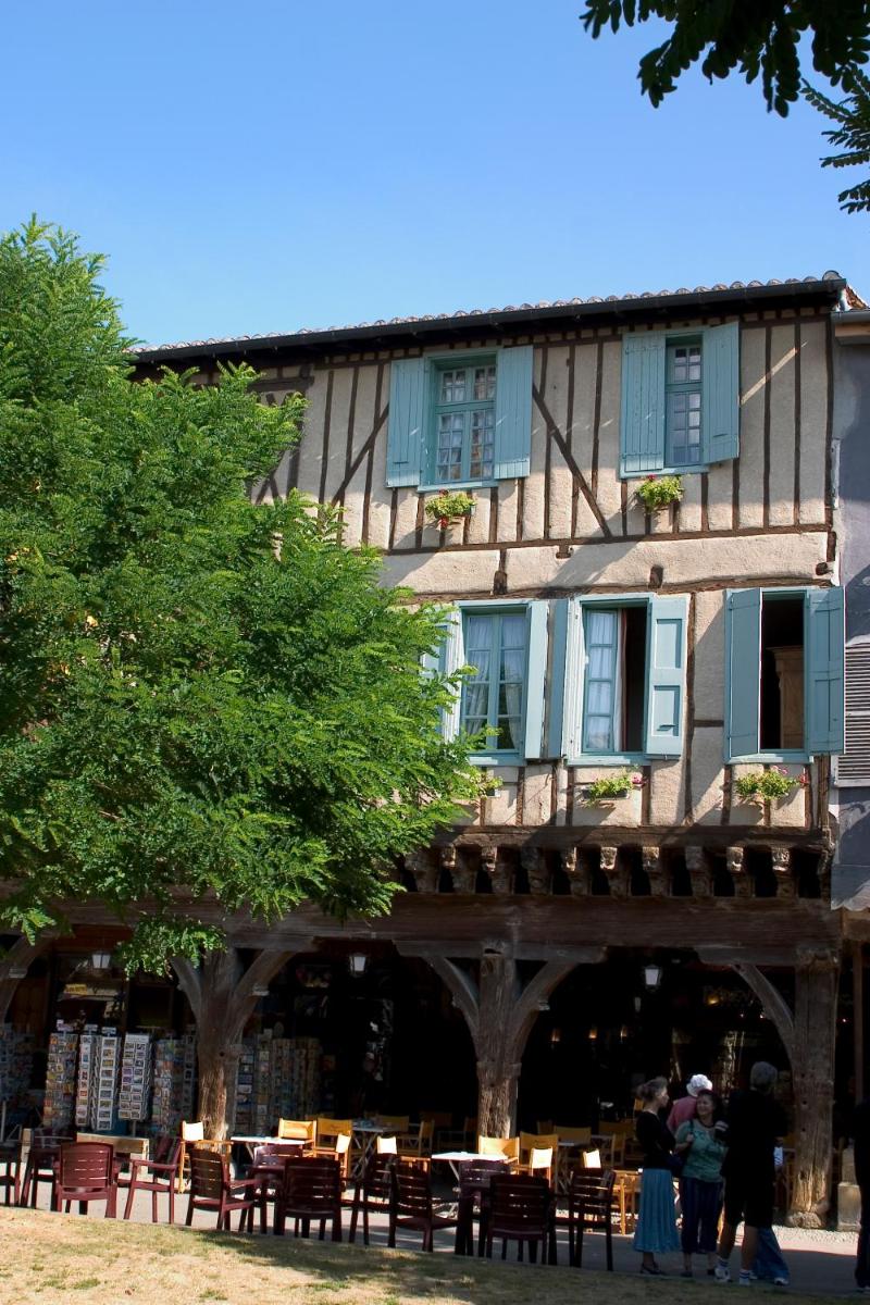 Hôtel Le Commerce - Housity