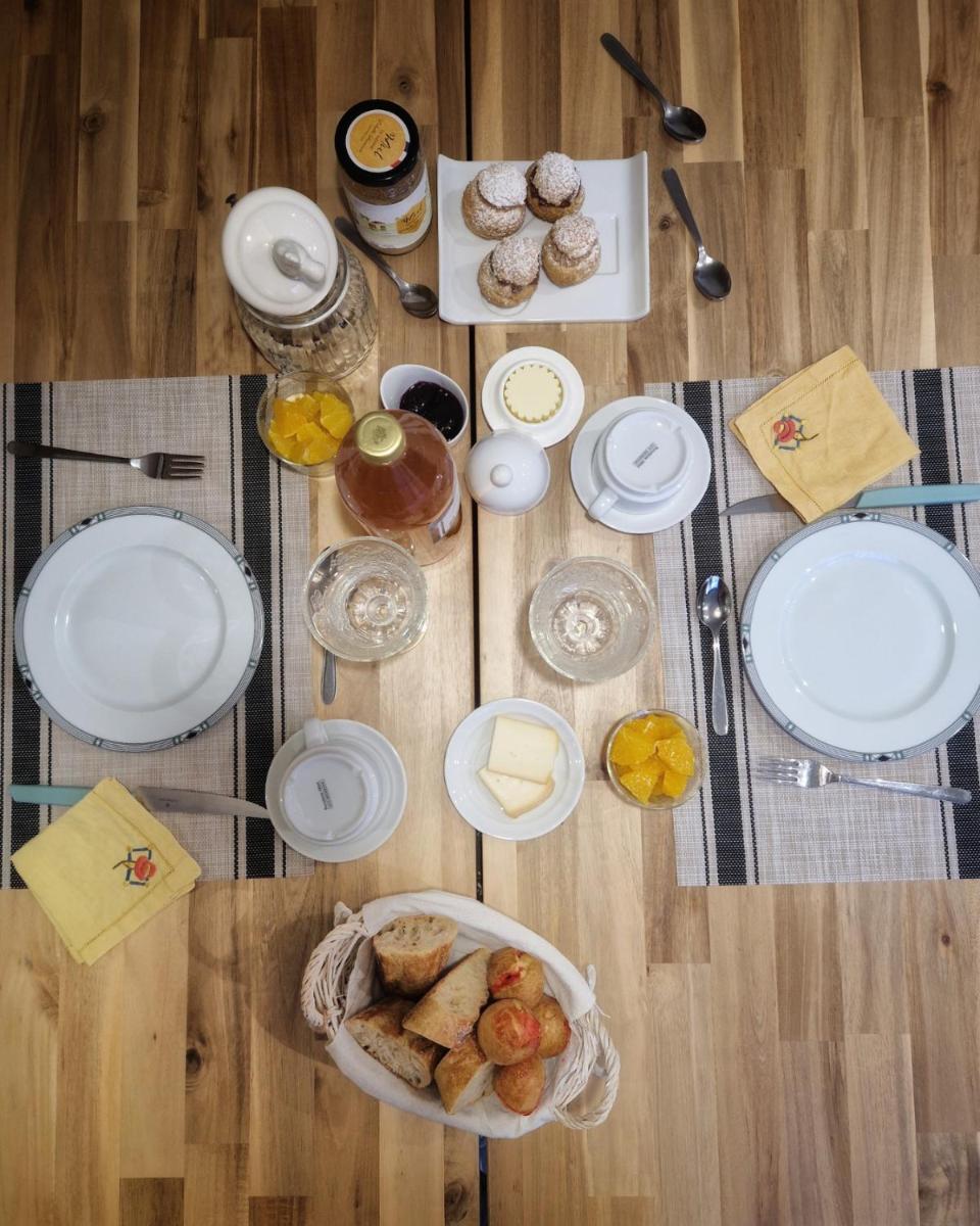 Maison d'hôtes de charme au vert avec table d'hôtes accueil chaleureux - Housity