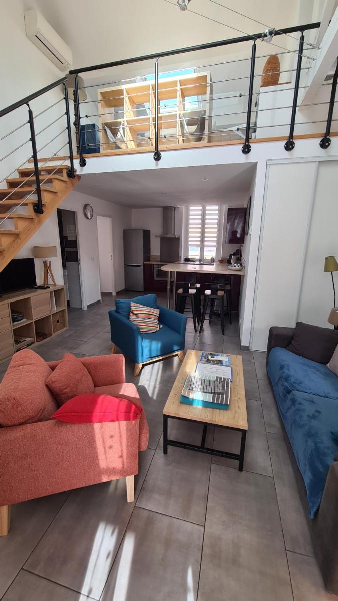 Villa LaDoRe, Apt 2 chambres dans maison, 55m2, 100m des plages, parking - Housity