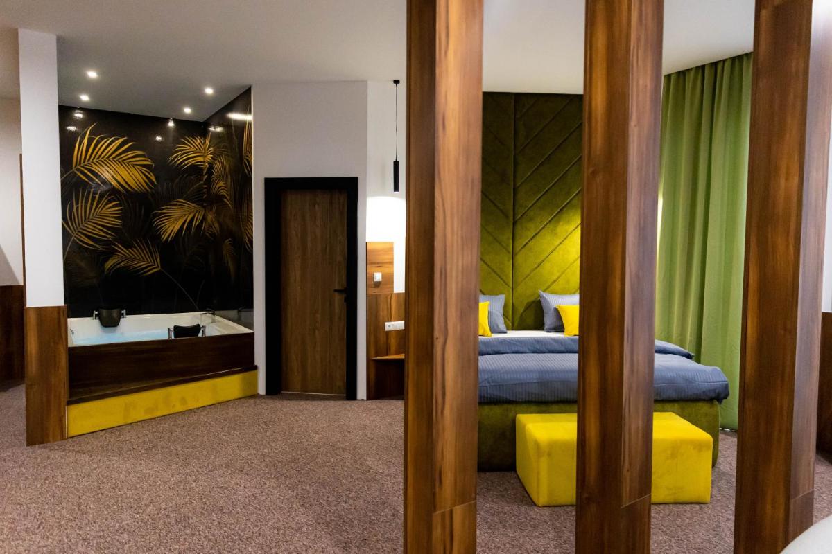 Hostel Tron - Housity