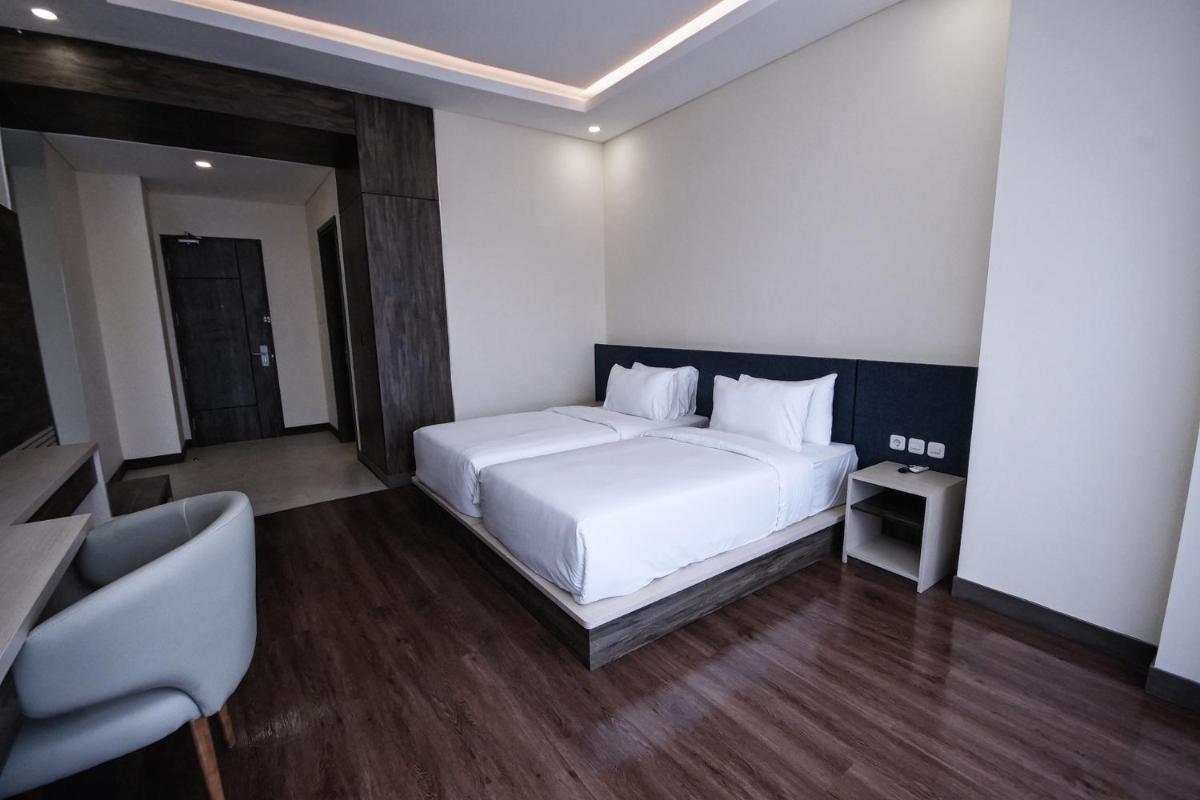Hotel Permata Hijau Sukabumi - Housity