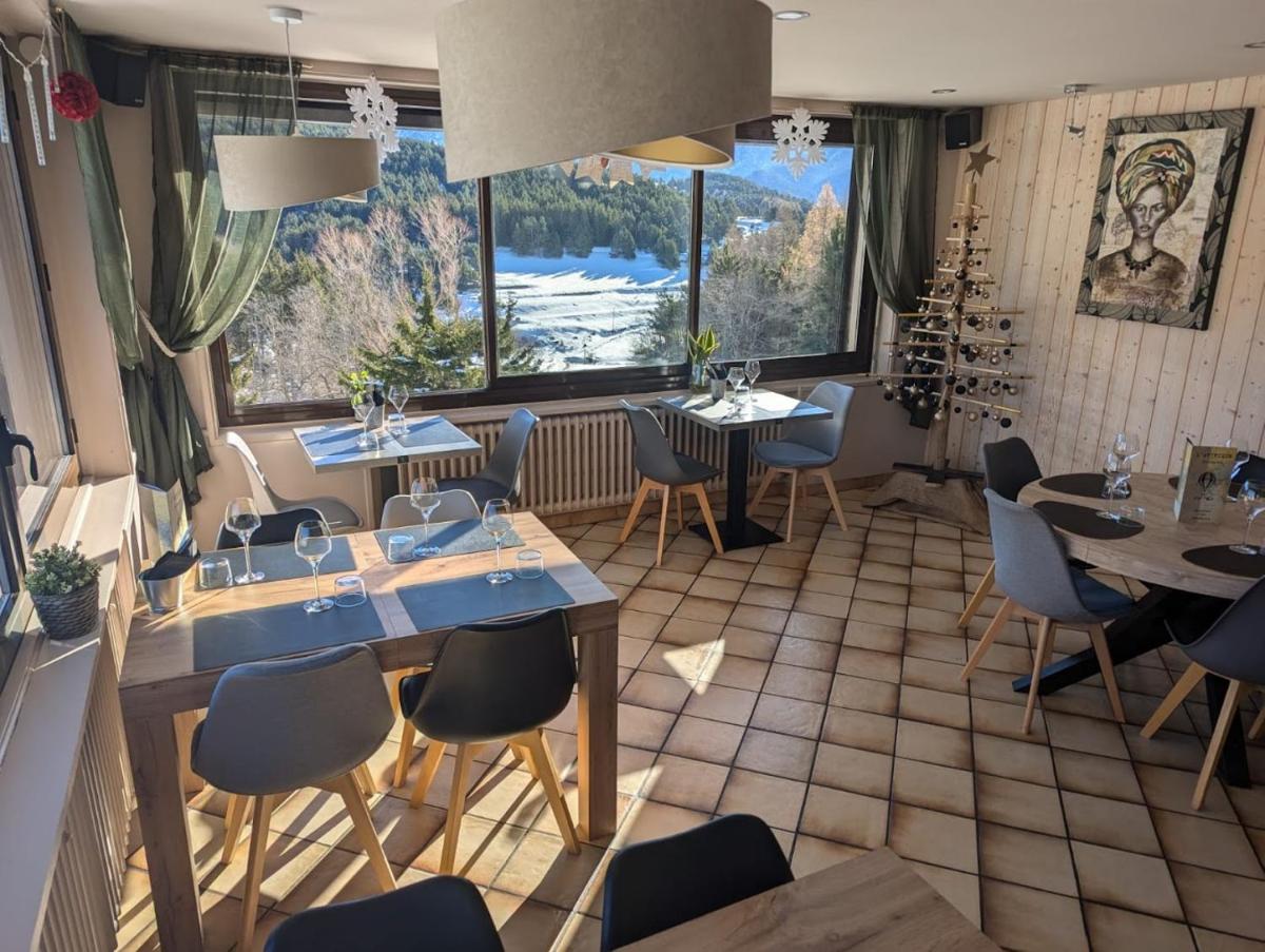Vue sur la rivière ou le fleuve situé(e) à proximité de l'hôtel