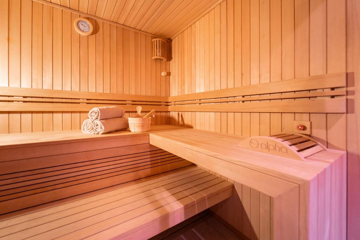 Photo de la galerie de l'établissement Eco-Domaine La Fontaine - HOTEL-SPA - 300 m Plage de la Fontaine aux Bretons, à Pornic