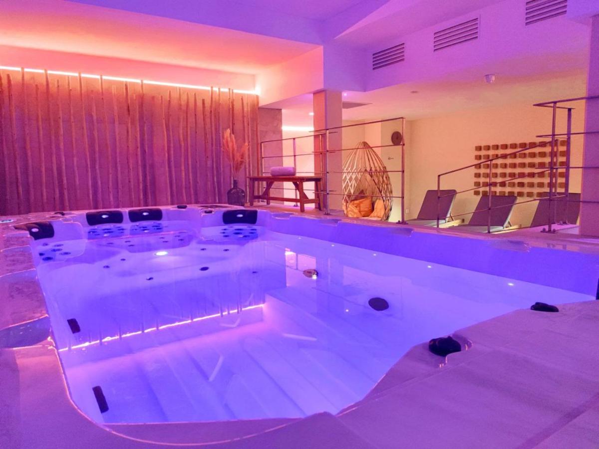 Photo de la galerie de l'établissement Eco-Domaine La Fontaine - HOTEL-SPA - 300 m Plage de la Fontaine aux Bretons, à Pornic